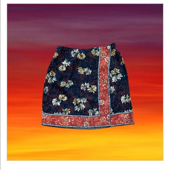Requirements wrap skirt with elastic back size medium petite - Picture 1 of 8